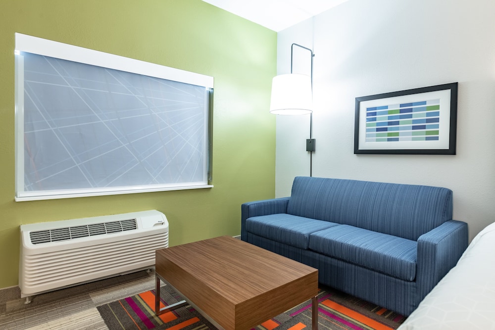 Holiday Inn Express And Suites Moundsville 45/61