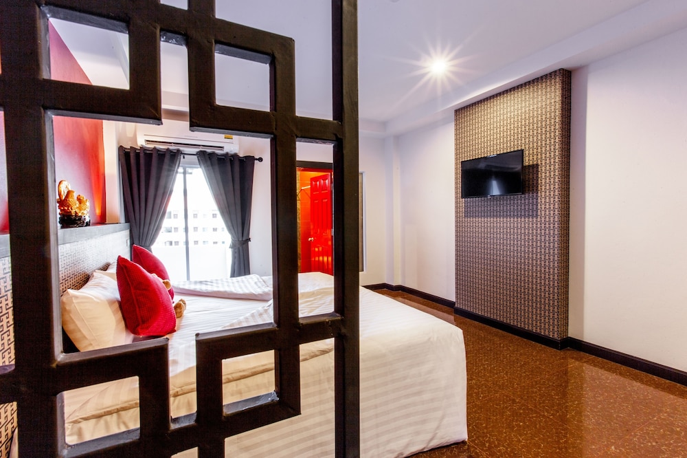 Gallery Lake View Hotel 24/64