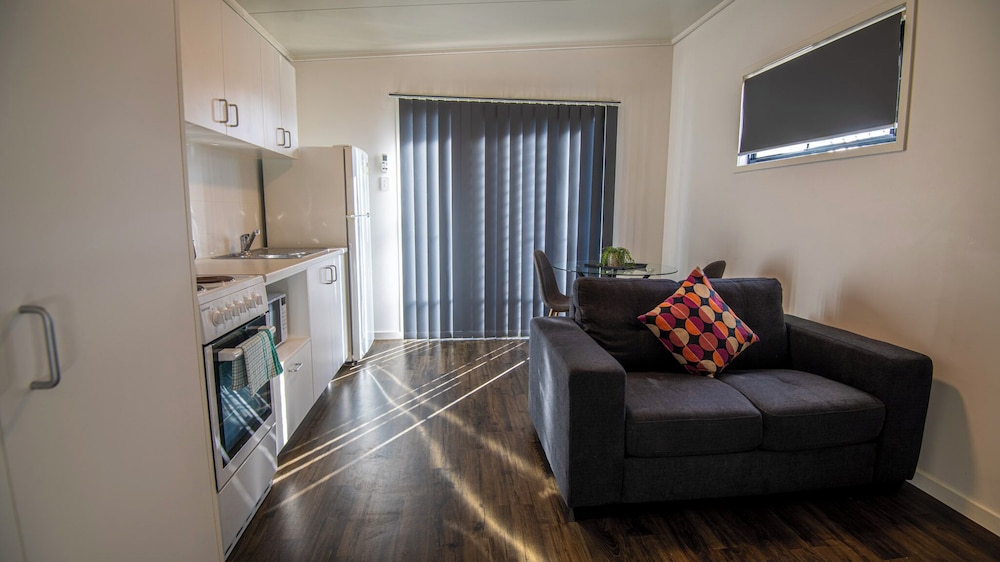 Ingenia Holidays Taigum Formerly Colonial Village 52/76