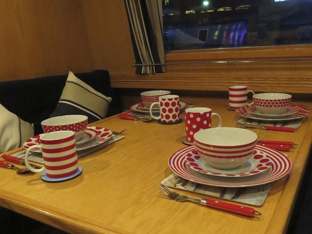 Houseboat Hotels - Hotel boat 21/31