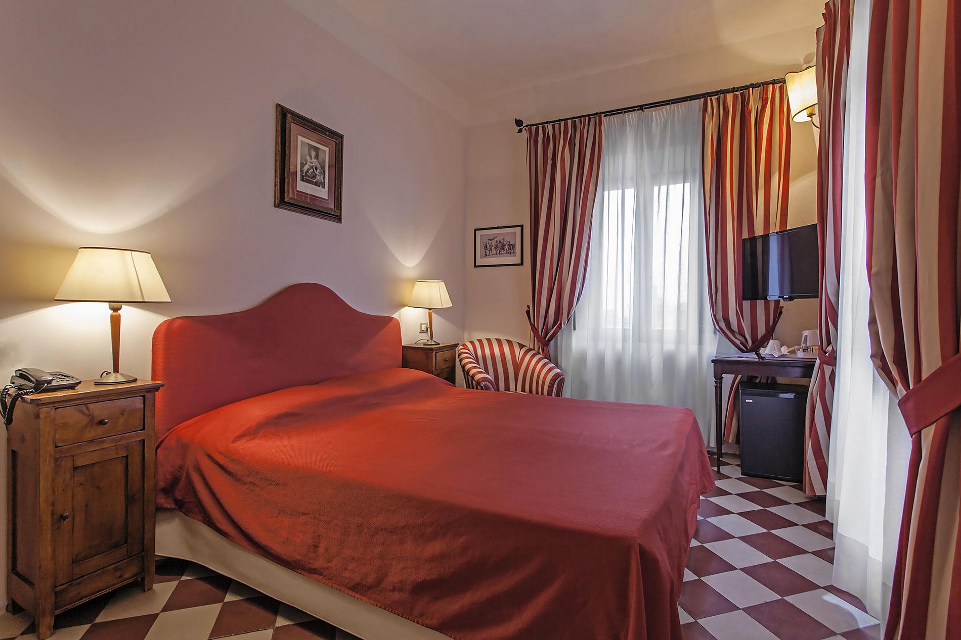 CLASSIC, SINGLE, DOUBLE BED