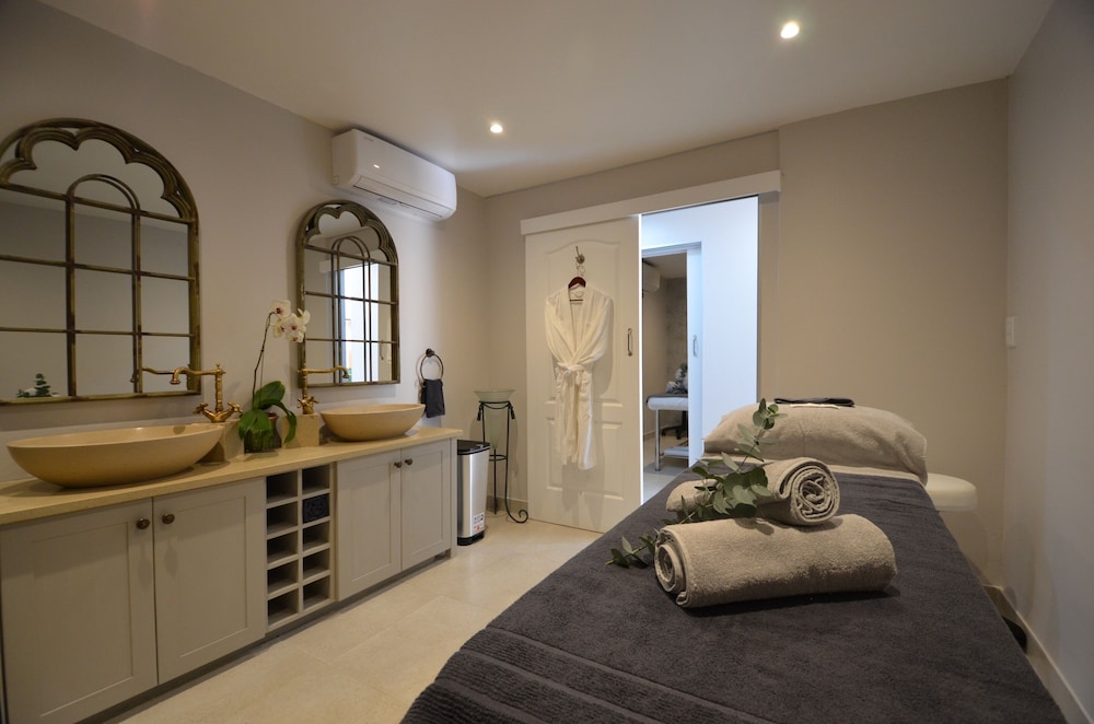 Black Eagle Boutique Hotel And Conferences 26/50