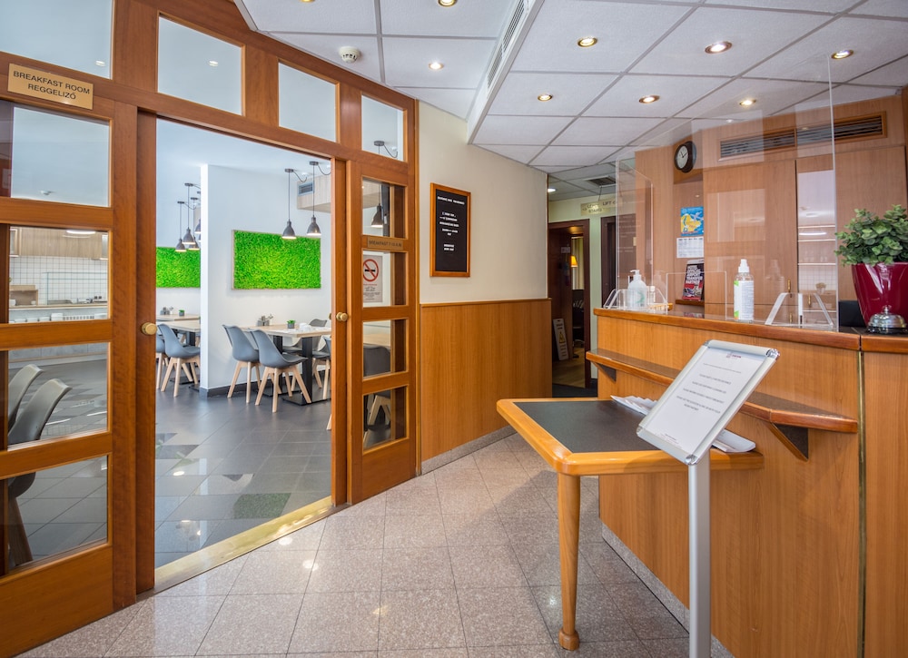 Hotel Orion Varkert 50/61