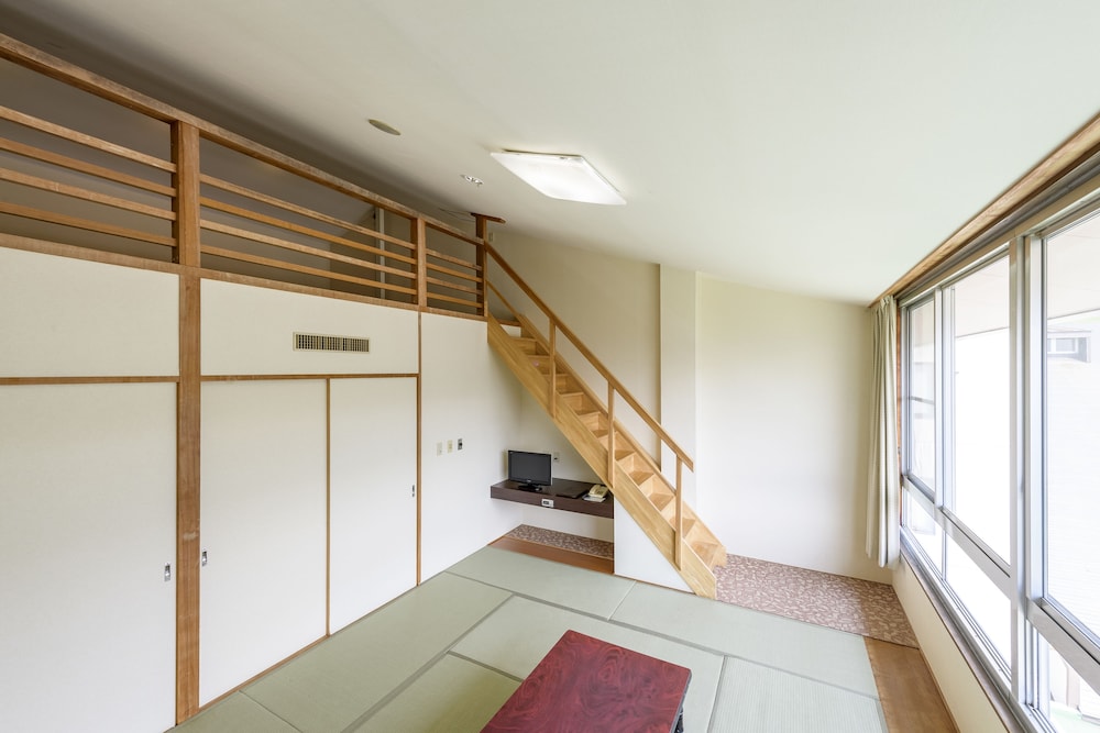Hotel Tagawa 18/65