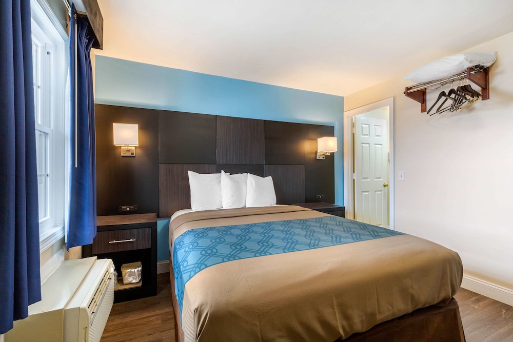 Econo Lodge West Yarmouth on Cape Cod 18/38