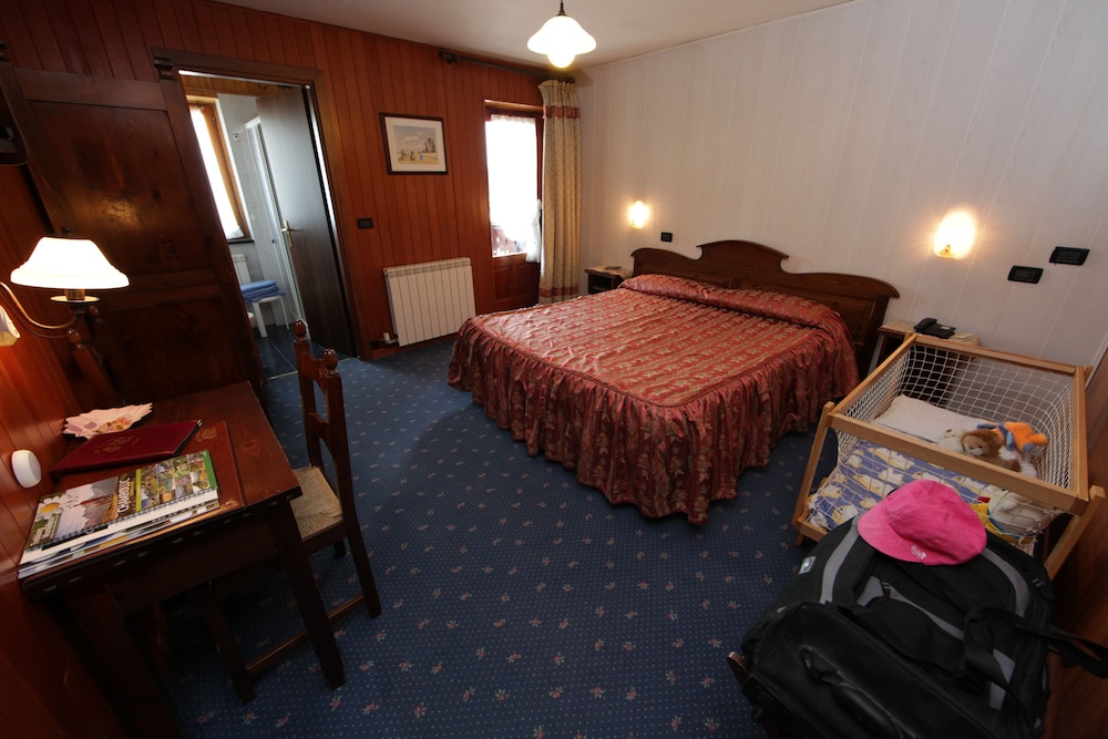 Hotel Santa San 21/69