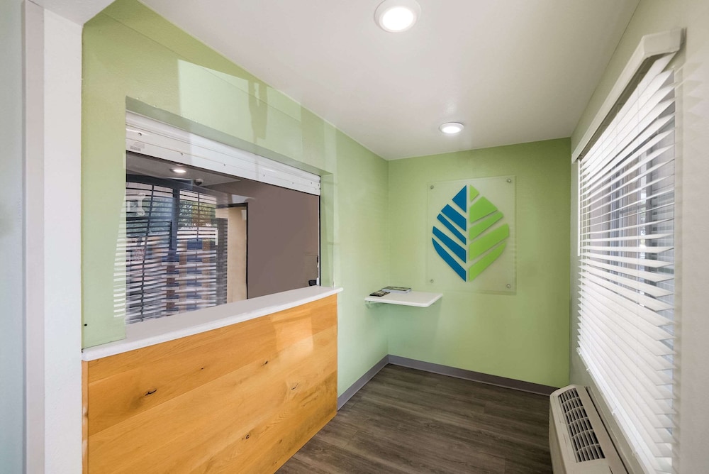 WoodSpring Suites Fort Worth Fossil Creek 39/58