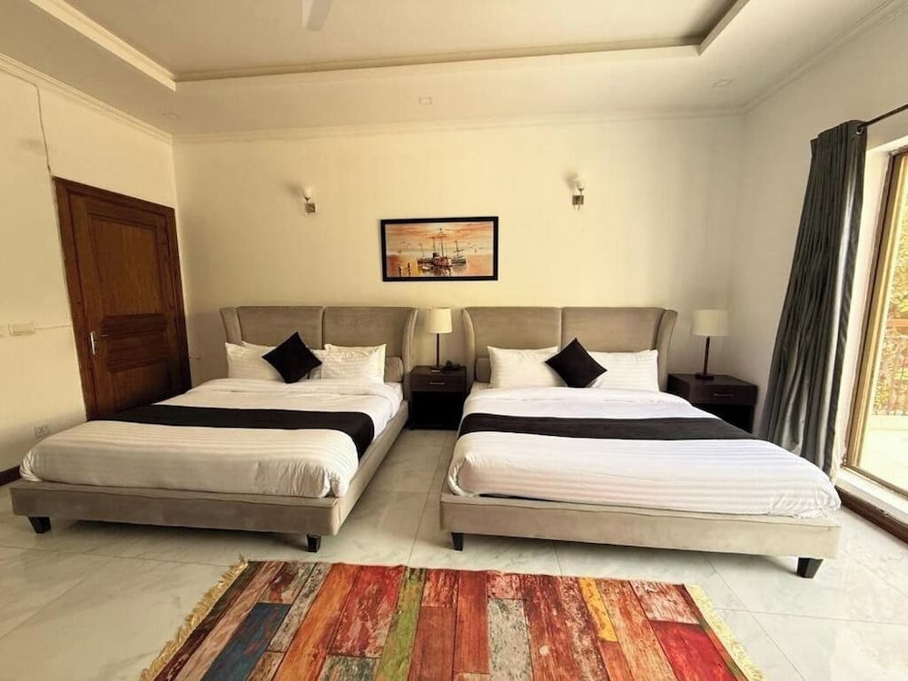 Rhodium Elite Hotel 16/56