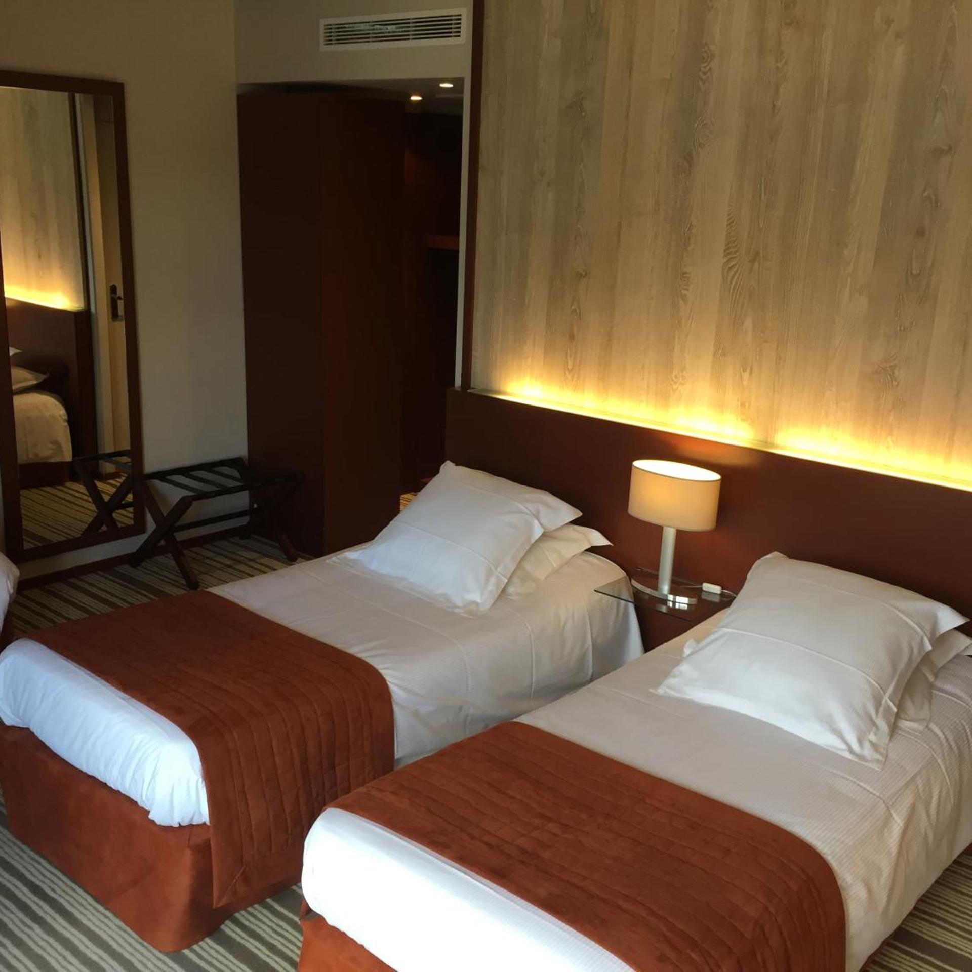 Room, Triple, Harbour Side، Hotel Du Casino 4/8