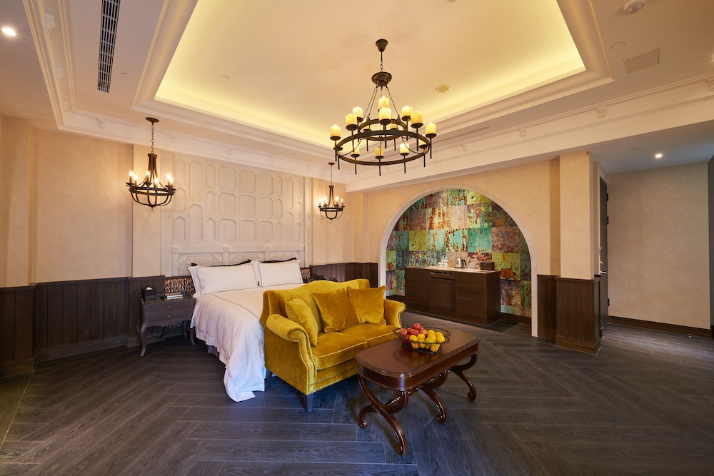 The Castle Ballet Taichung A Boutique Hotel 9/77