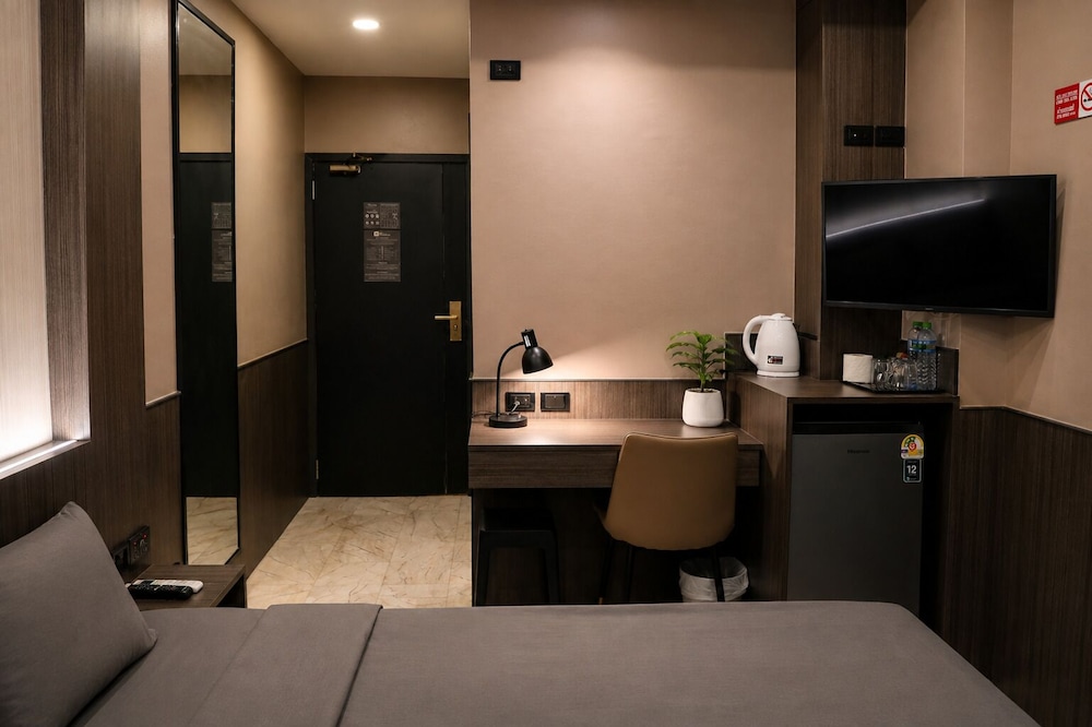 Max Hotel 57/63