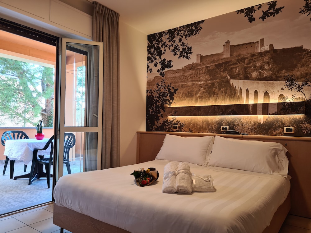 Hotel Cladan 20/63