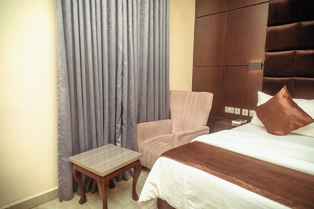 Gold Value Hotels 37/47
