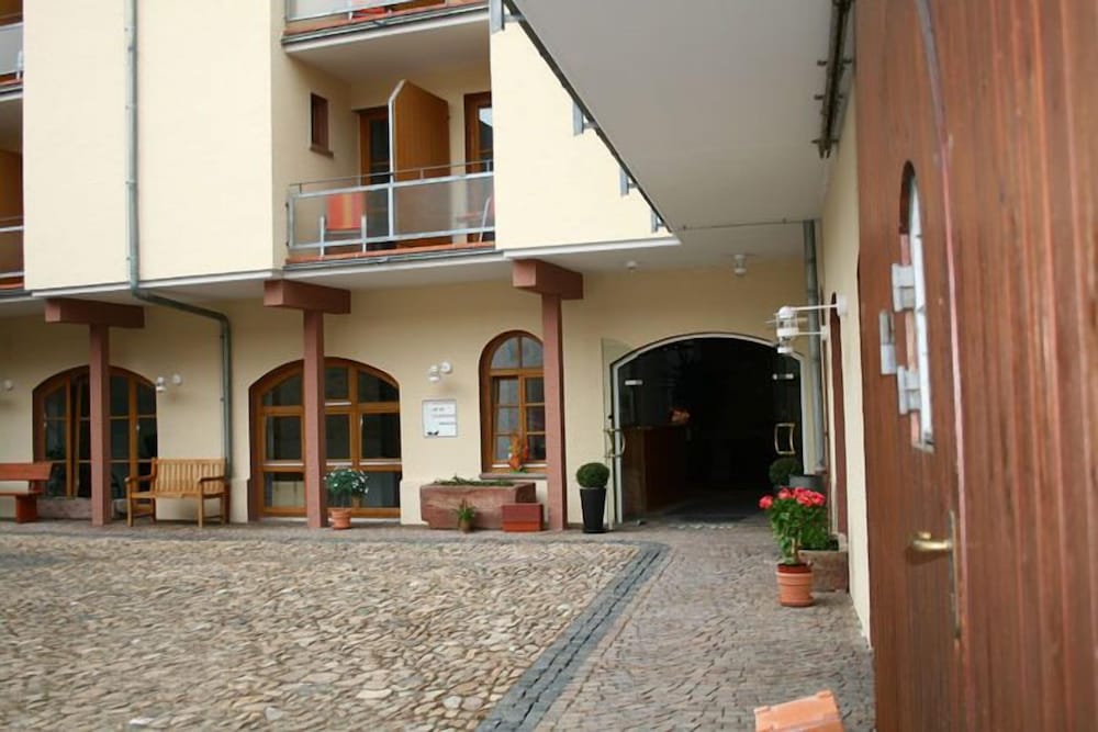 Hotel Erlenbacherhof 33/38