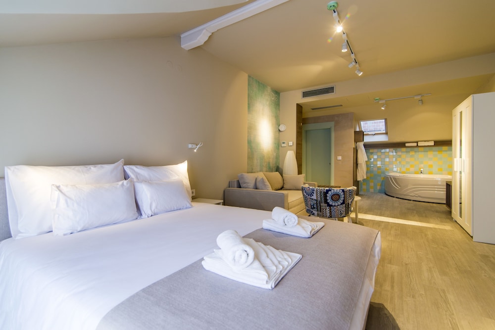 Garni Hotel D10 21/66