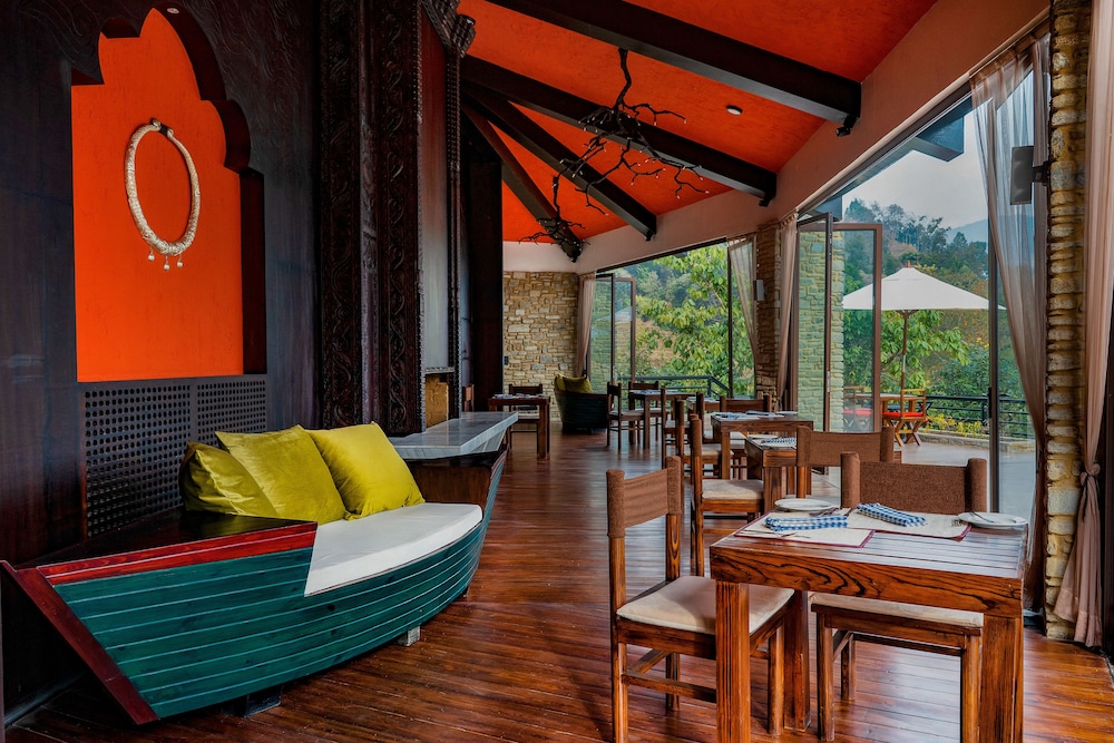 The Pavilions Himalayas Lake View 32/62