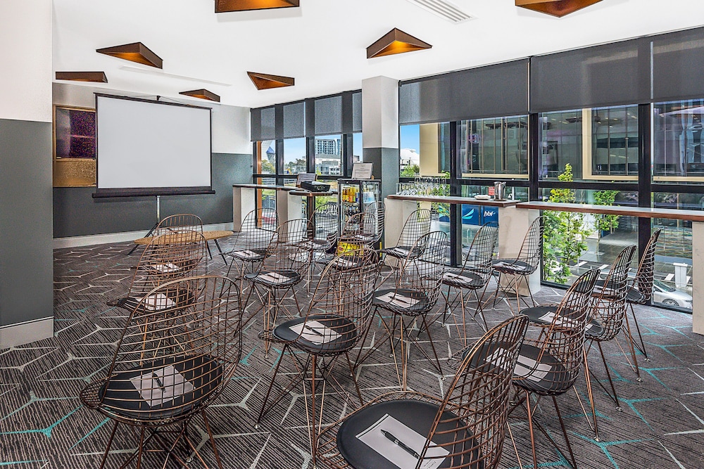 Rydges Perth Kings Square 48/63