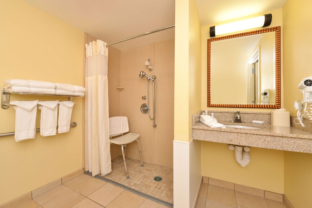 Hilton Garden Inn Terre Haute 13/66