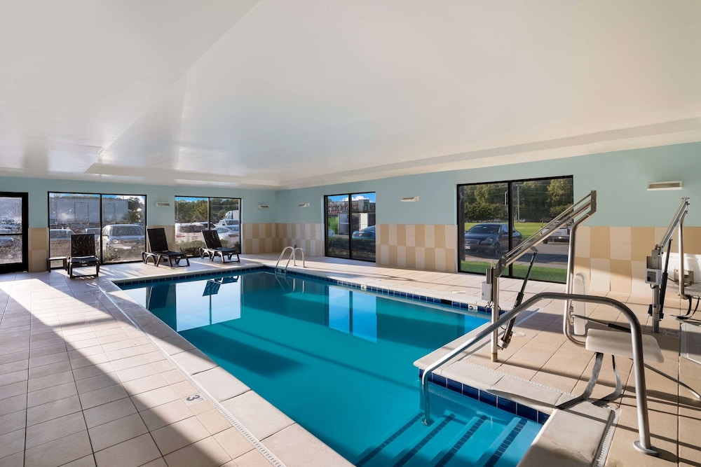 Comfort Suites Suffolk Chesapeake 20/47
