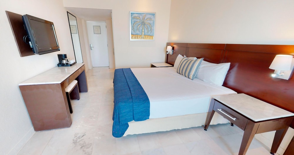 Park Royal Beach Mazatlan 22/59
