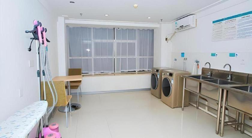 City Comfort Inn Wuhan Jiangxia 15/47