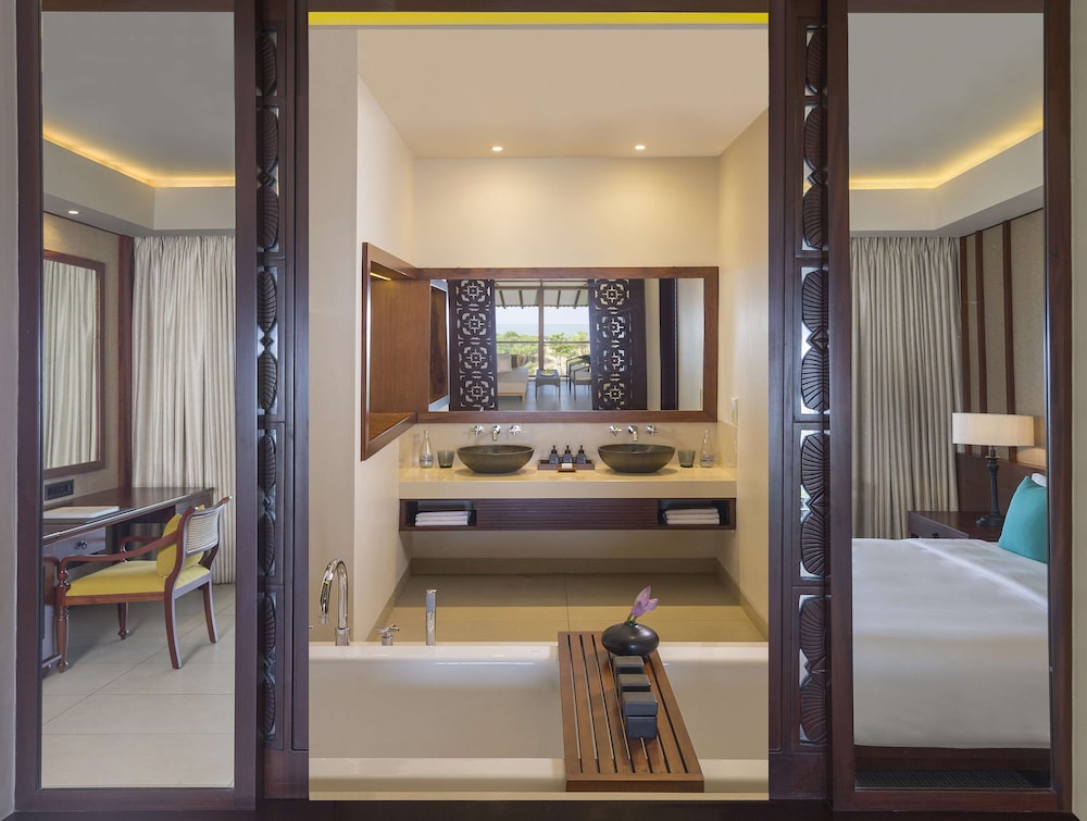 Anantara Kalutara Resort 49/73