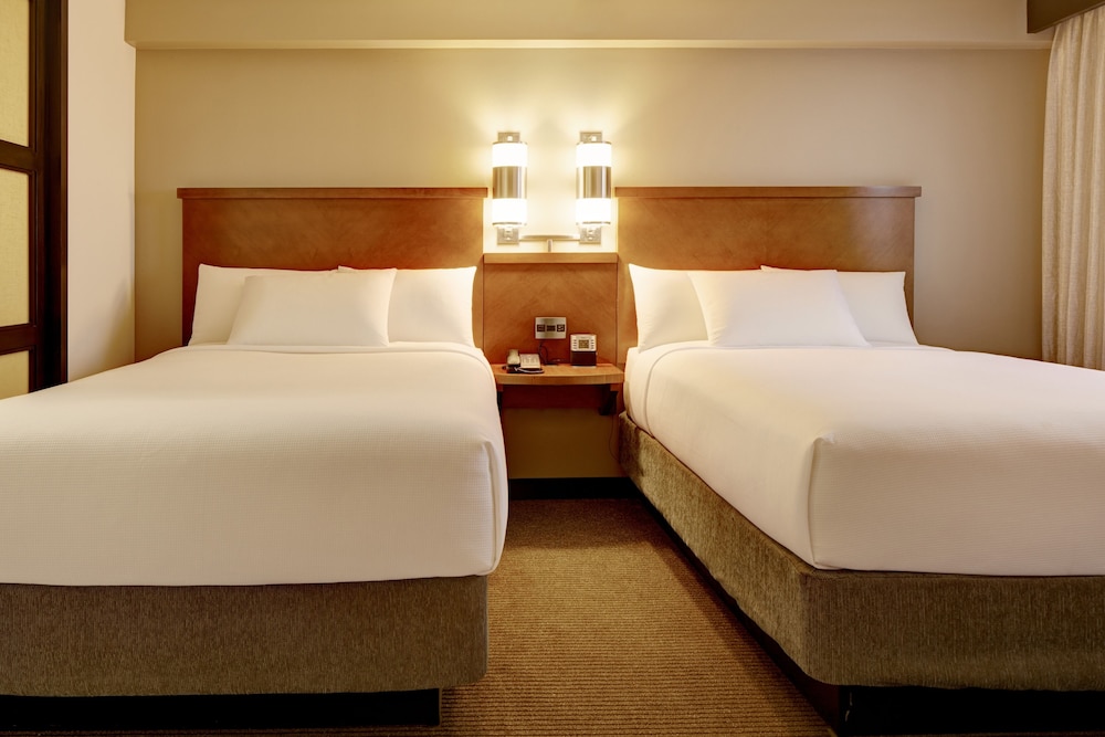 Hyatt Place Houston North 17/60