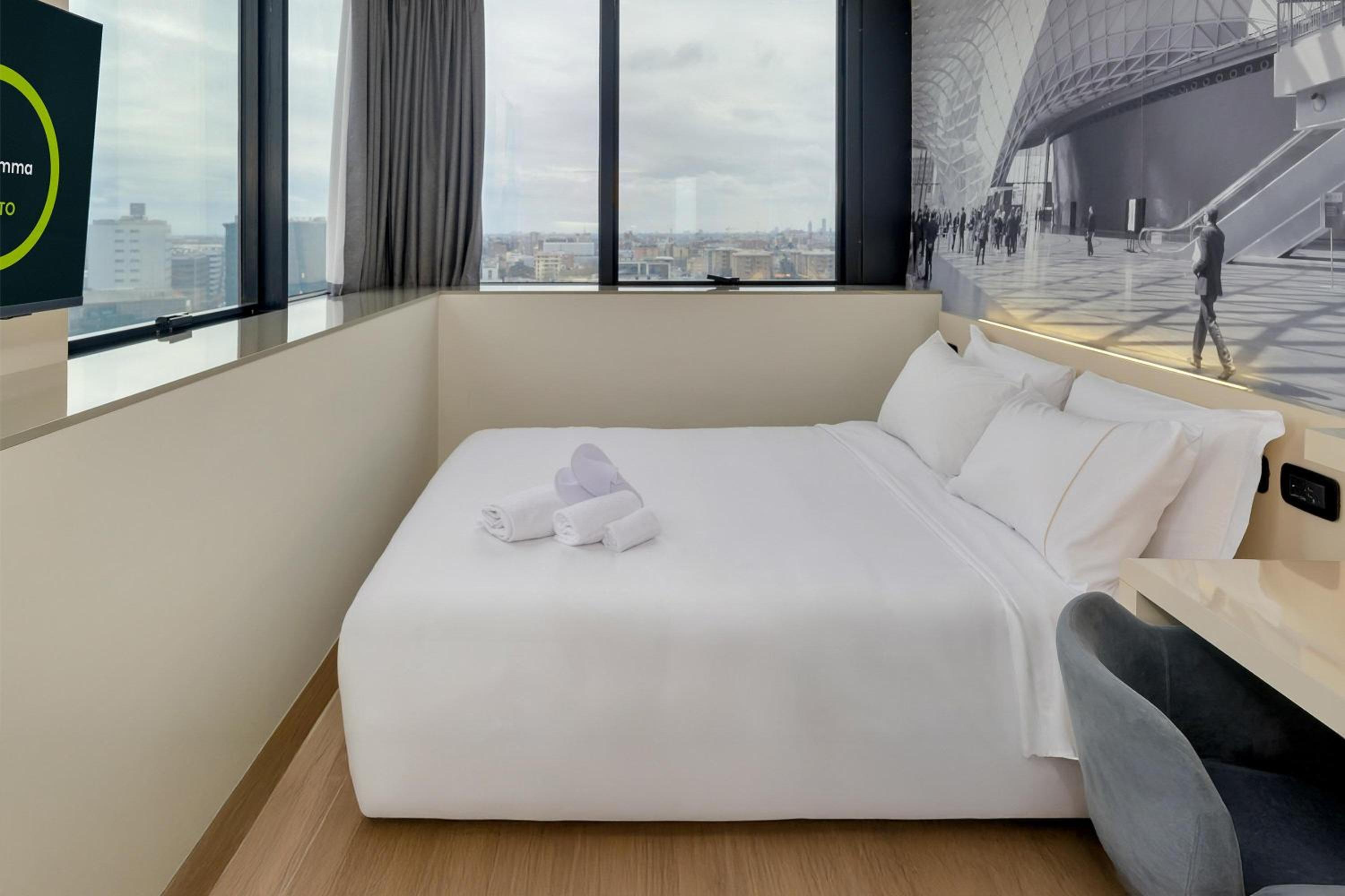 Room, Queen Bed, with View