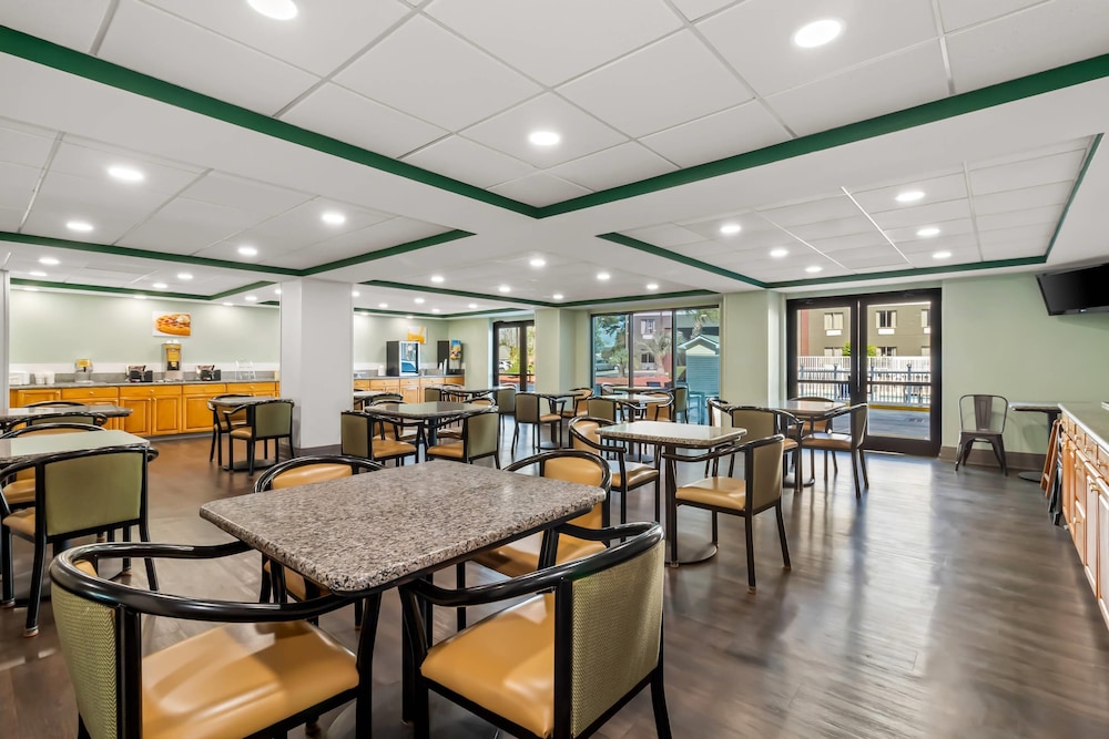 Quality Inn & Suites North Myrtle Beach 46/61