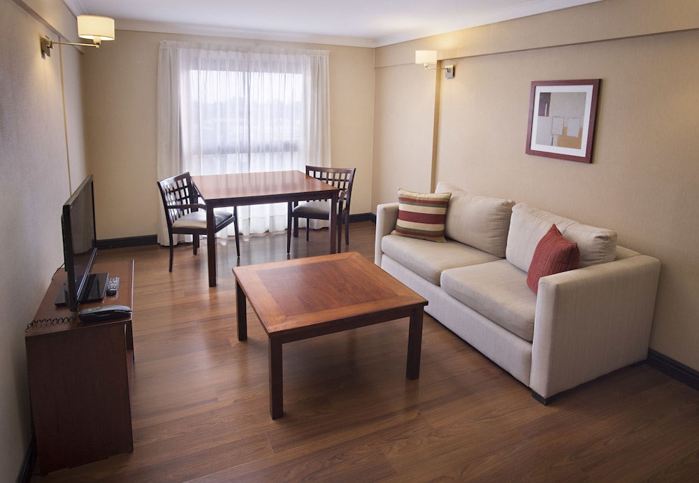 Premium Tower Suites San Luis 39/60