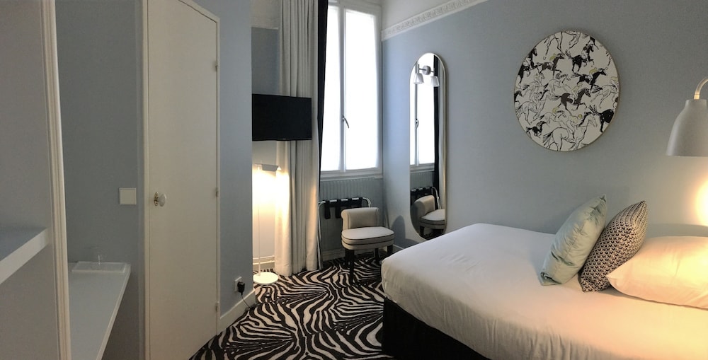 Hotel Pastel Paris 15/41