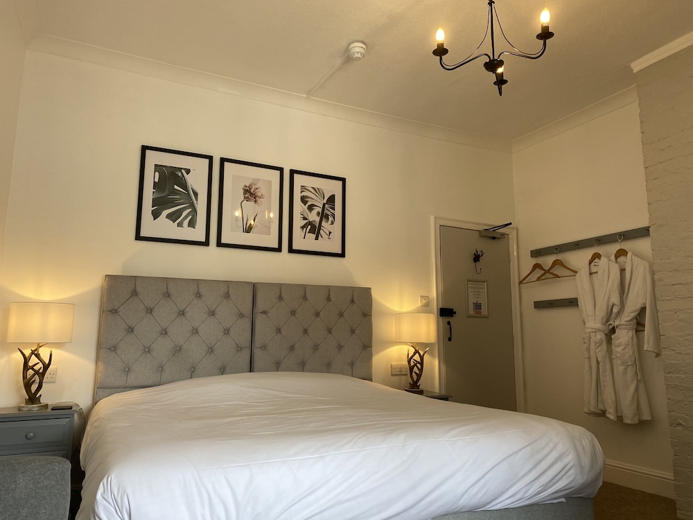 Castle Hotel 9/50