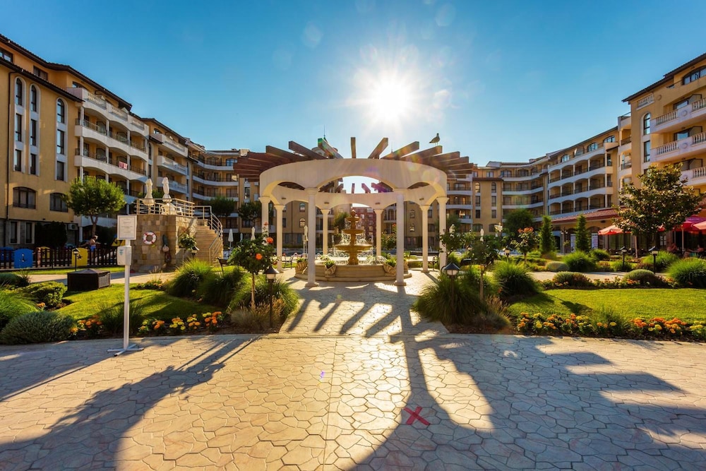 Royal Sun Holiday Complex 43/50