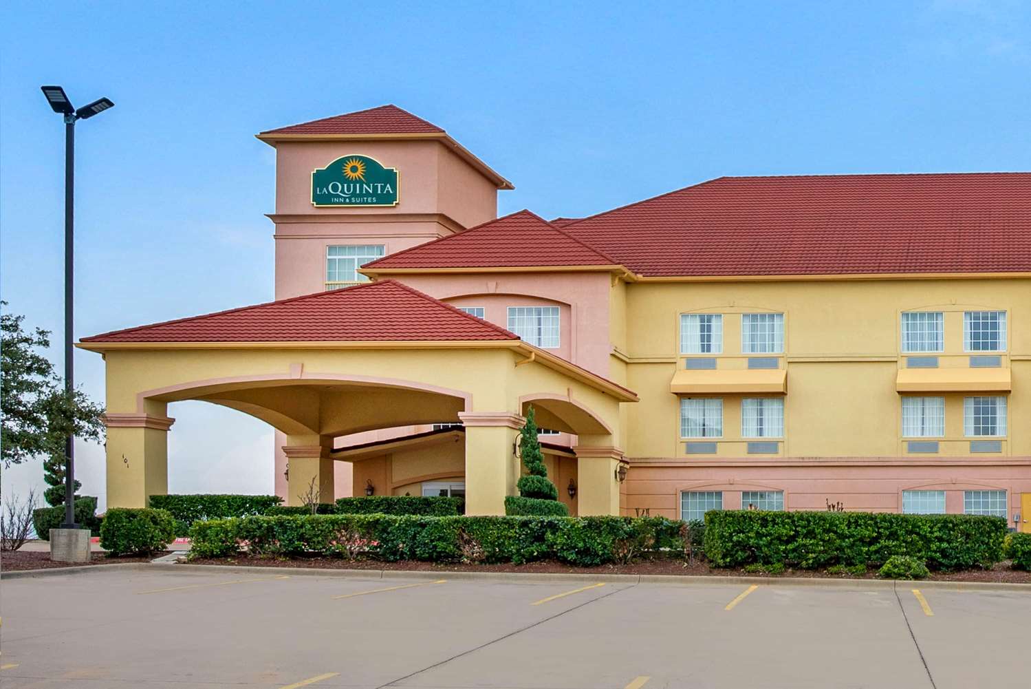 La Quinta Inn Suites Glen Rose 7/55