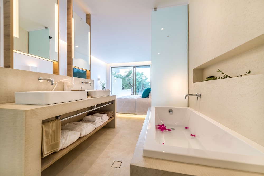 Tsamis Zante Suites 85/86