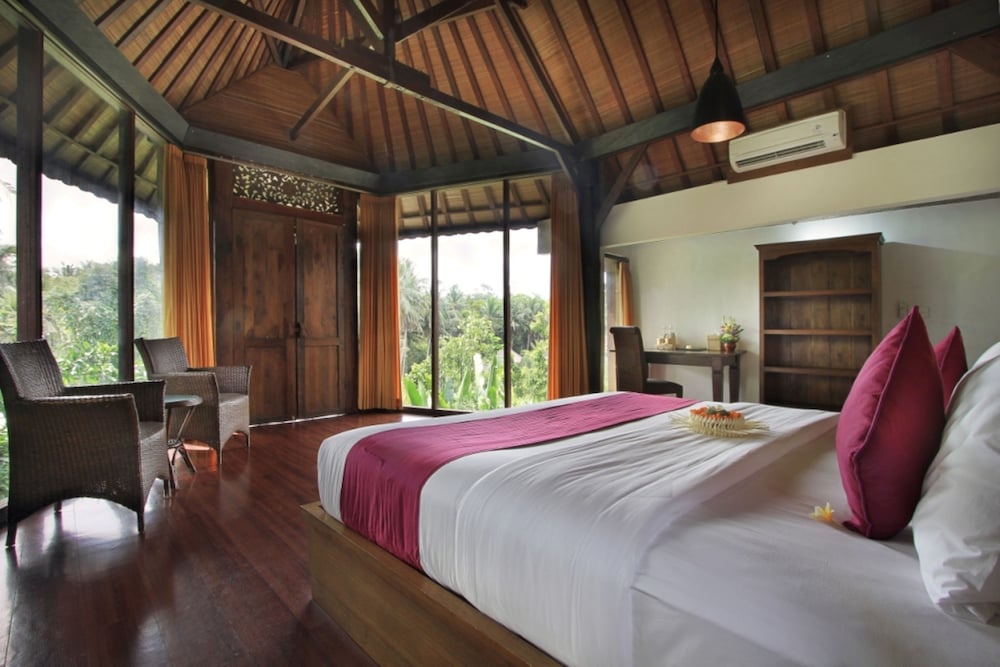 2 BEDROOMS, LUXURY, VILLA