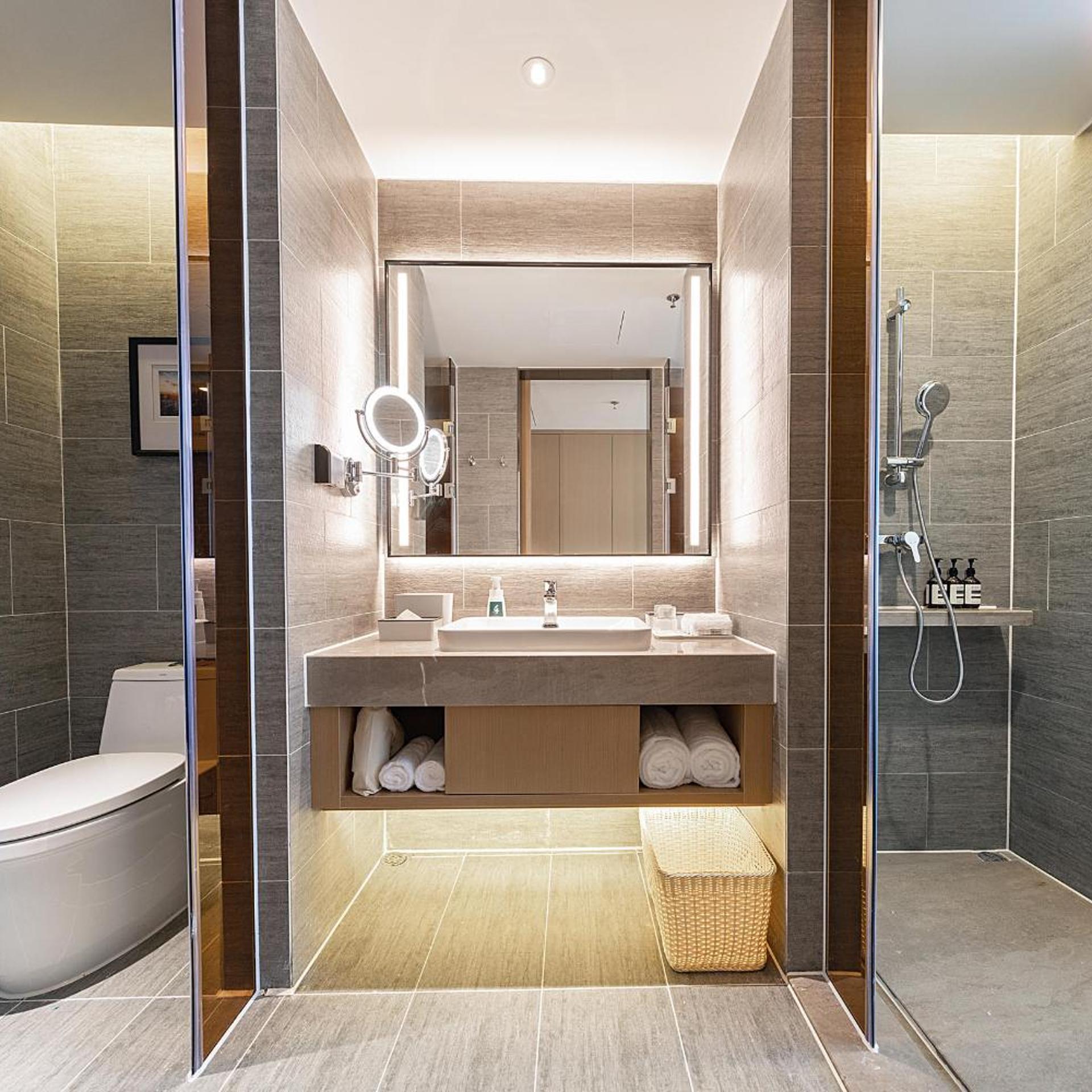 Atour Hotel (Huayi Square, Zhongshan Old Town) 50/60
