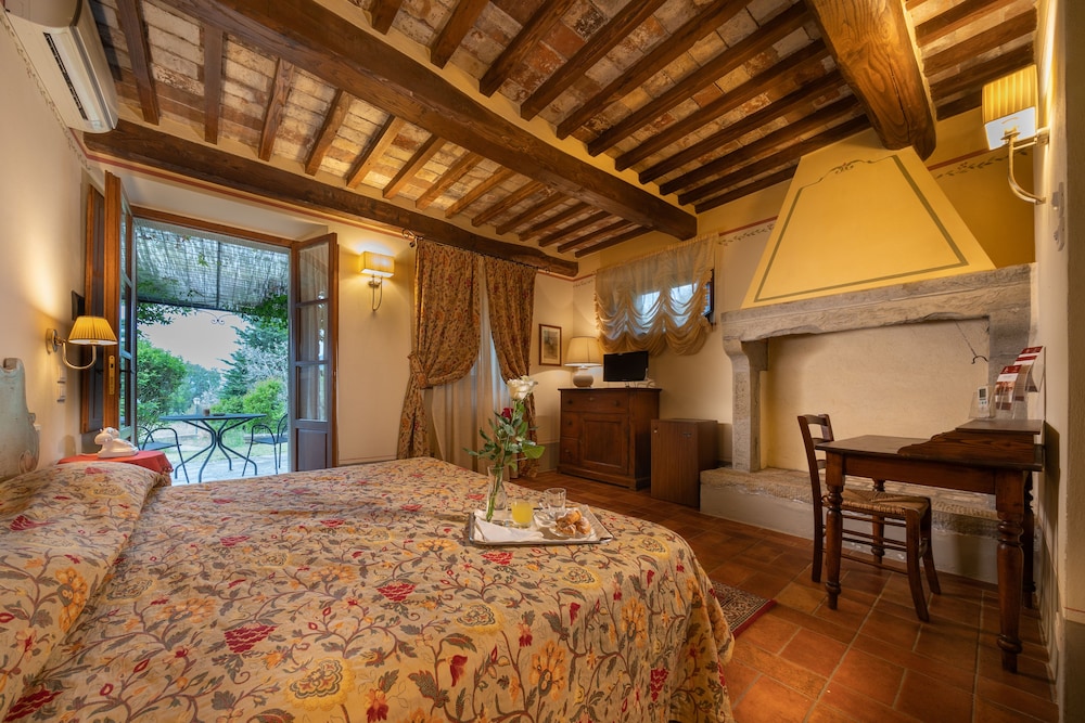 Borgo San Pietro 62/78