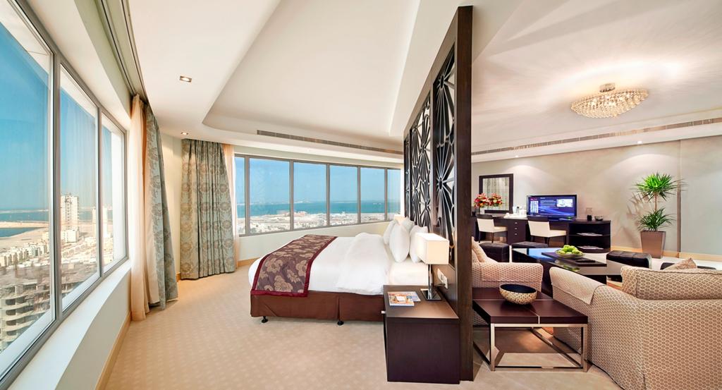 3 Bedrooms, Family, Suite, 3 King Beds, Convertible King Bed, with View, Kitchenette