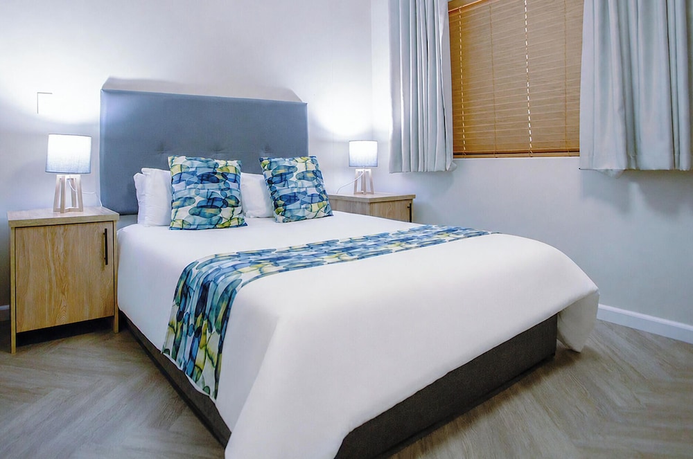 Luxury On The Beach Lagoon Beach 15/55