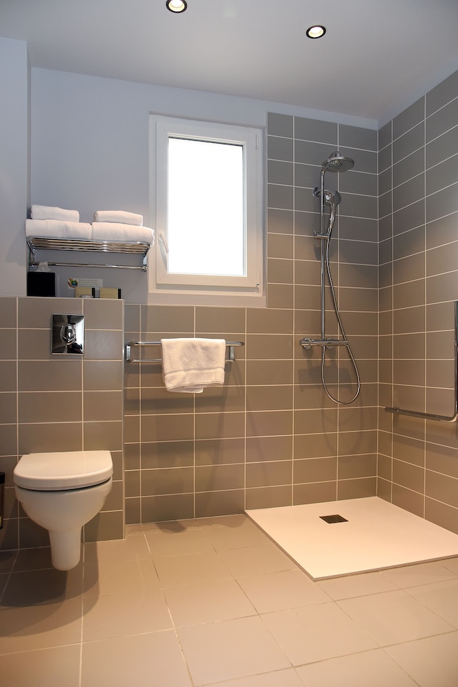Comfort Hotel Des Sources 36/39