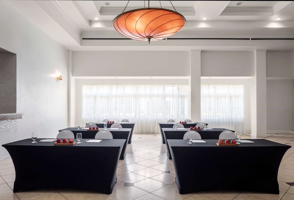 Sandals Halcyon Beach – Adults Only 35/49