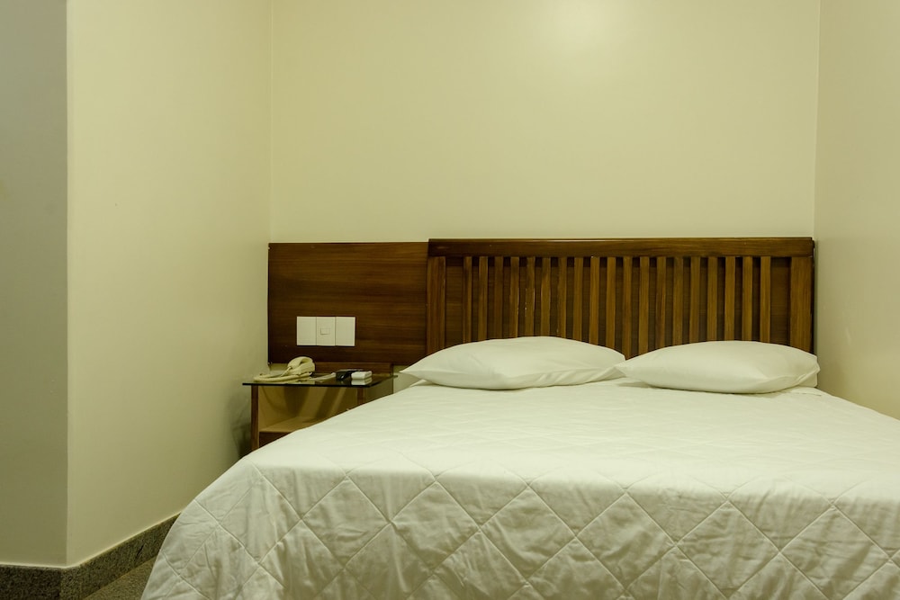 Lindoya Hotel 12/50