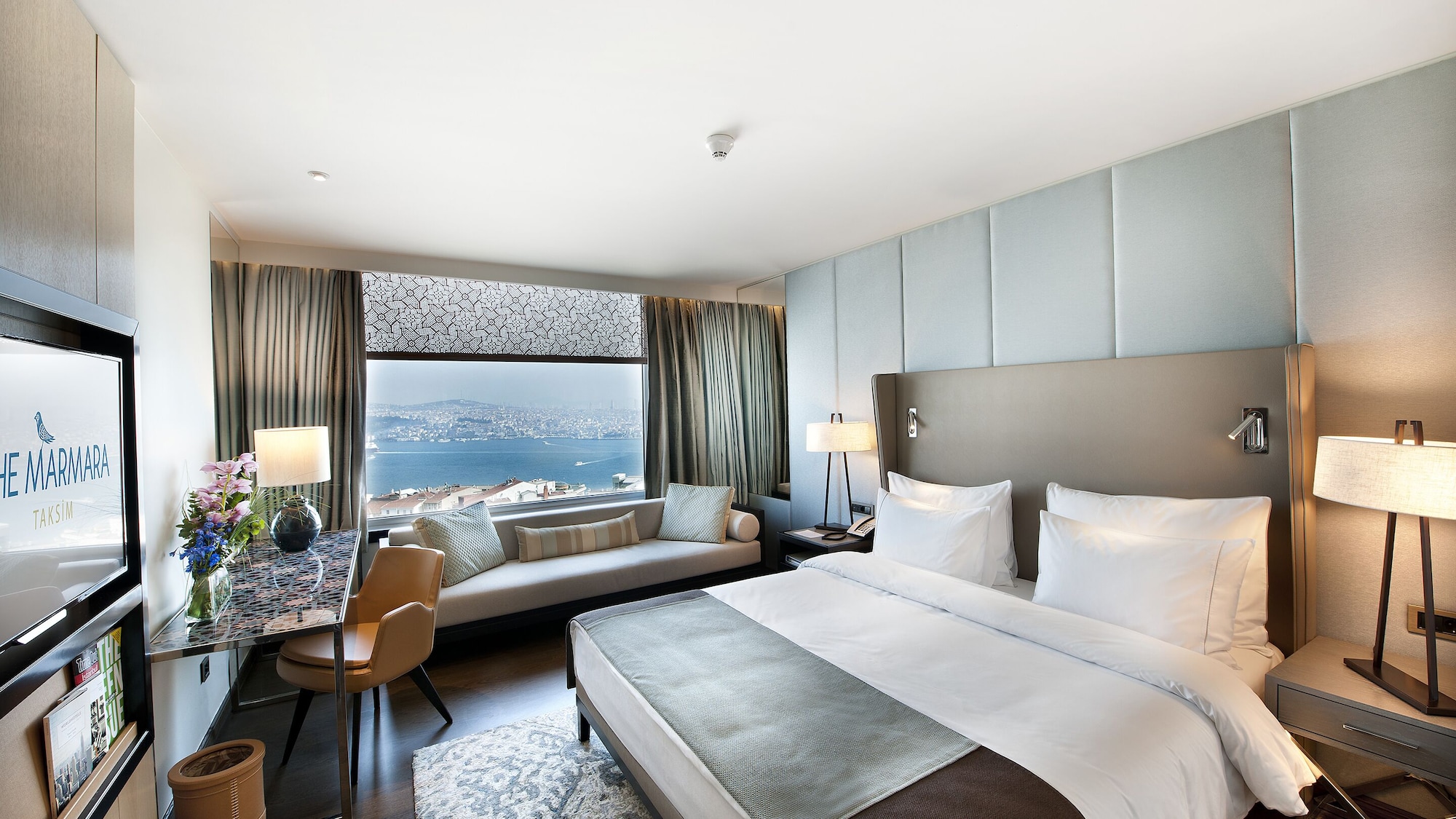FLYING CARPET, SUITE, LOUNGE ACCESS
