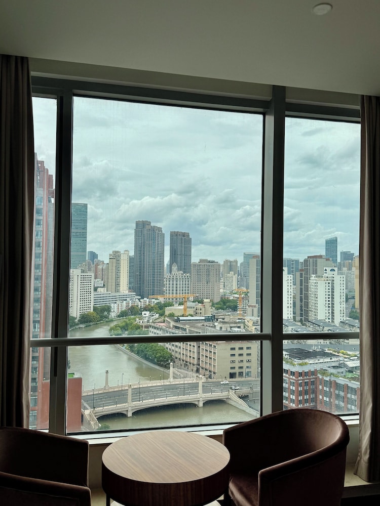 River House Near Peoples Square And The Bund 36/50
