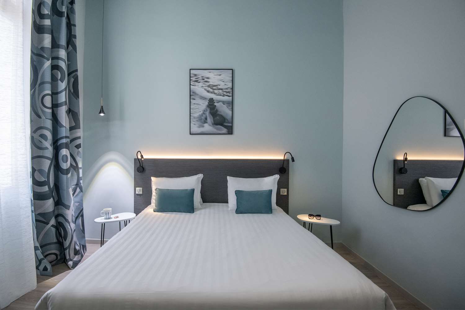 Deluxe, Queen Bed