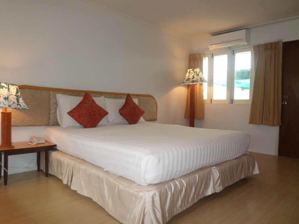 Nautical Inn 16/61