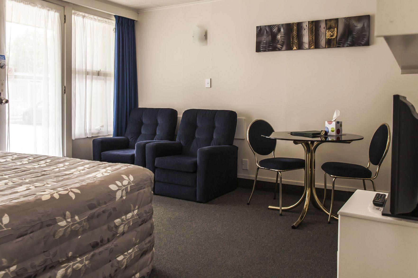 STUDIO, SUITE, QUEEN BED