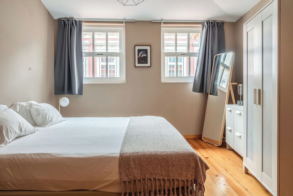 Aparthotel Oporto Entreparedes 31/77