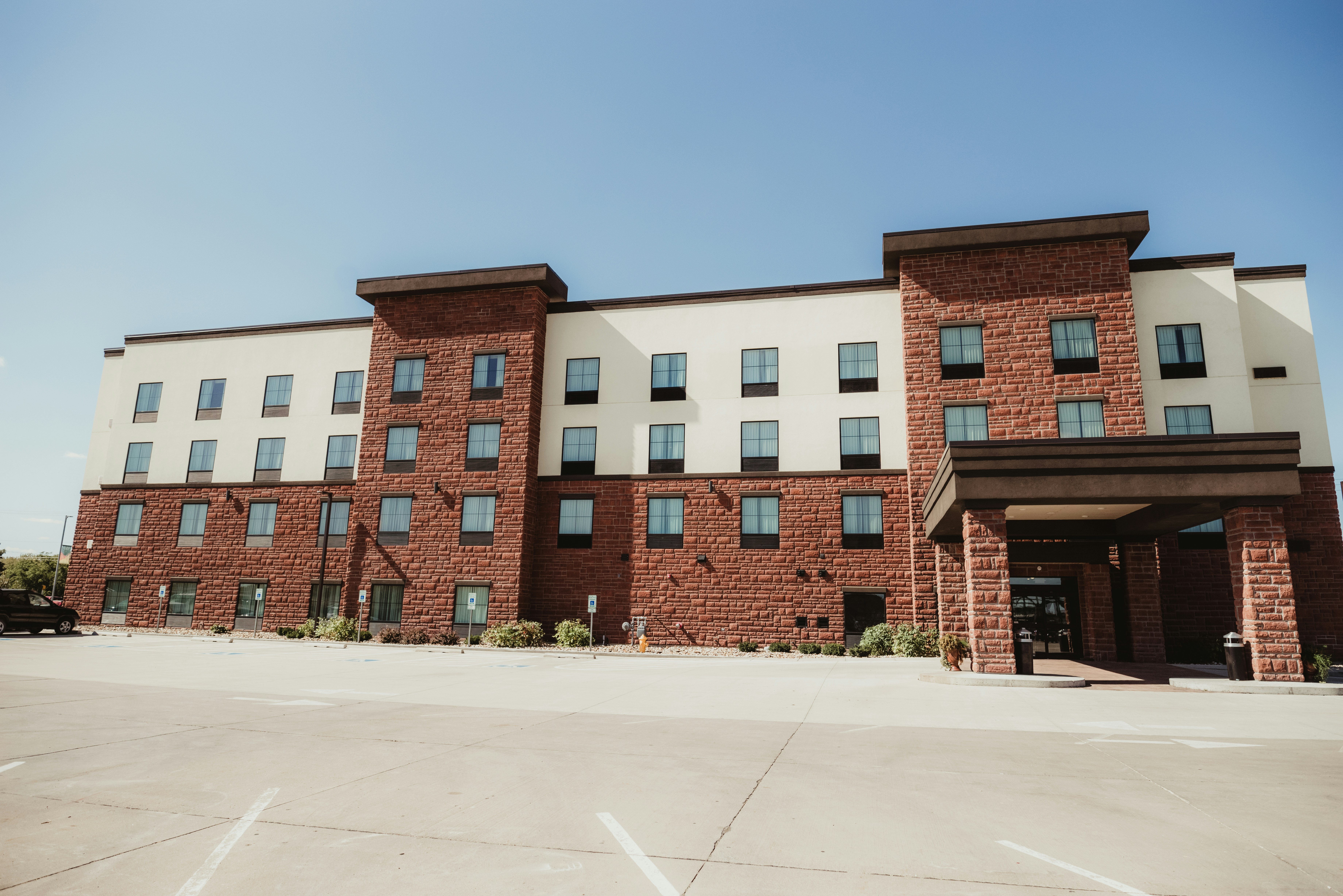 Cobblestone Hotel & Suites - Ottumwa 1/50